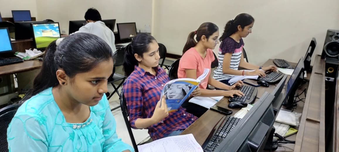 WhatsApp Image 2025-10-08 at 13.00.01