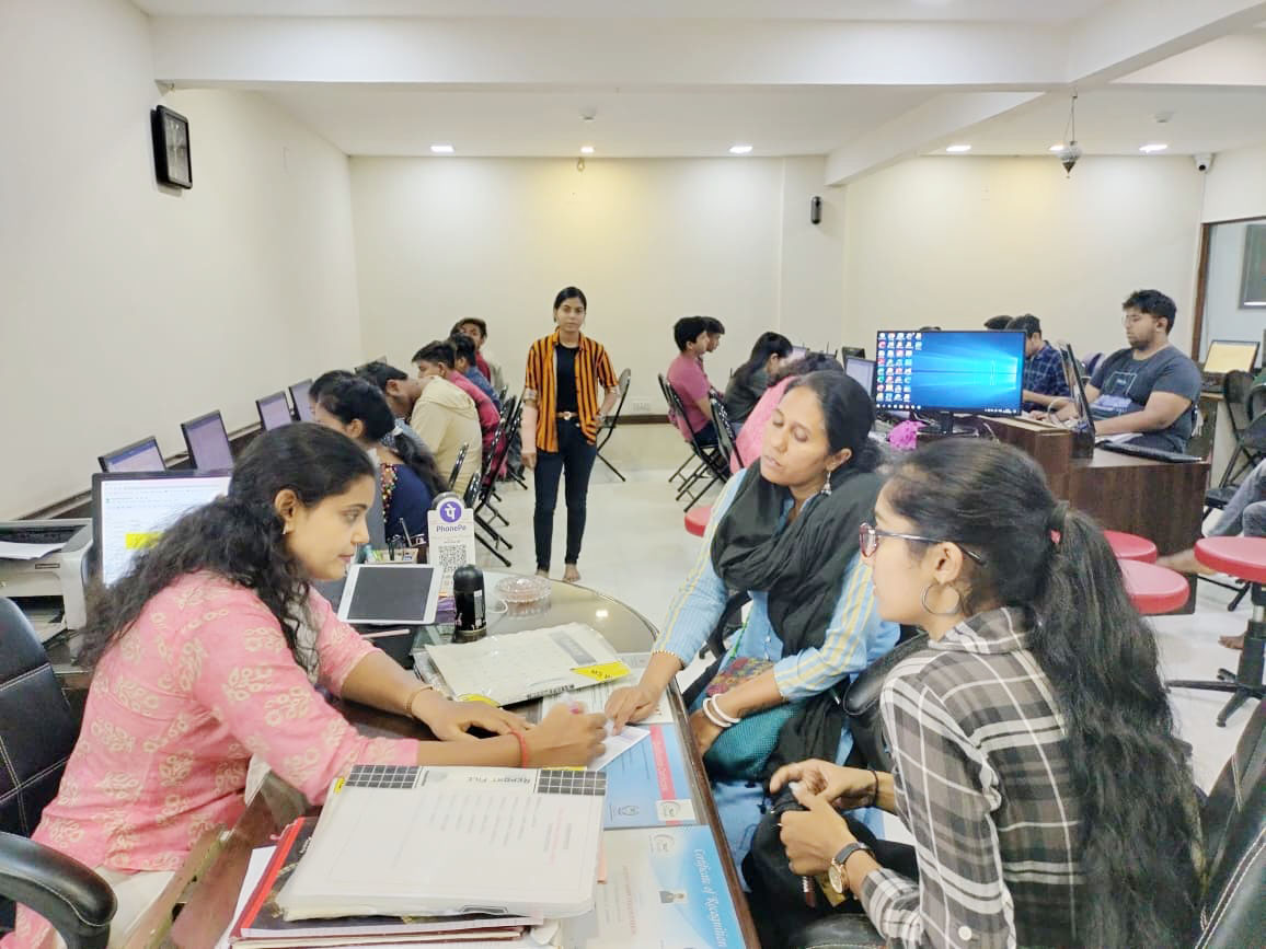 WhatsApp Image 2025-10-08 at 13.01.10