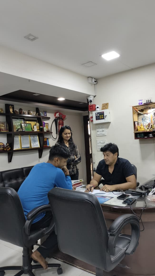 WhatsApp Image 2025-10-08 at 13.12.36